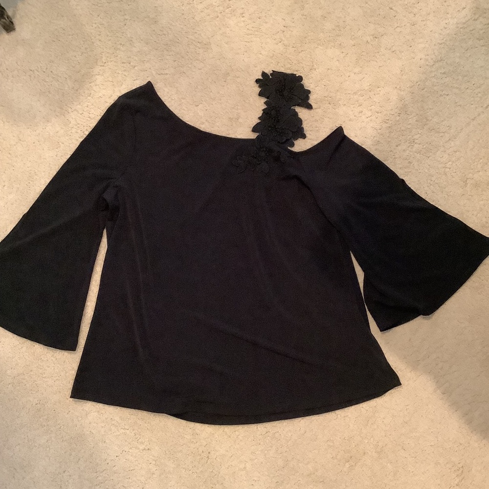 Brand  New top oneside off shoulder with lace strap bell sleeves that have slit